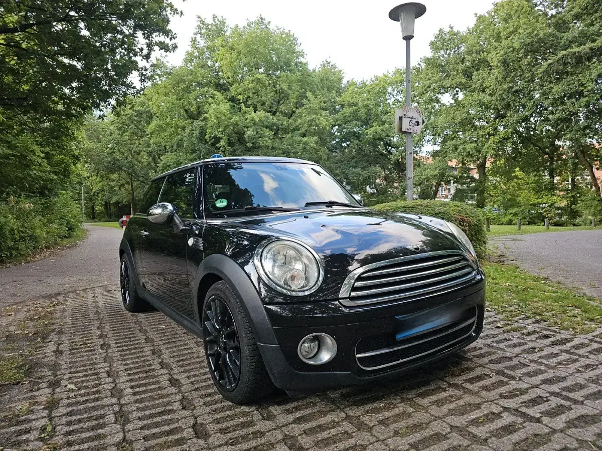 Usata Mini Cooper 109 CV (80 kW) 2009 Nero Utilitaria