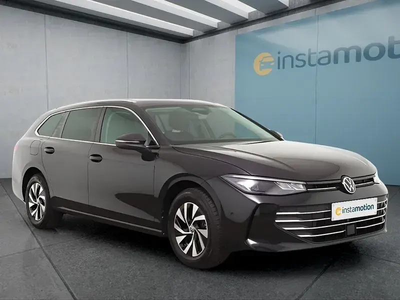 Gebraucht VW Passat 150 PS (110 kW) 2025 Schwarz Kombi