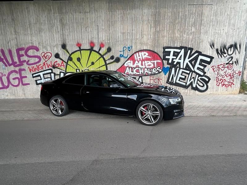 Schwarz Gebraucht 2014 Audi A5 Coupé | 12.999 € (Guter Preis) - Bild 1/4