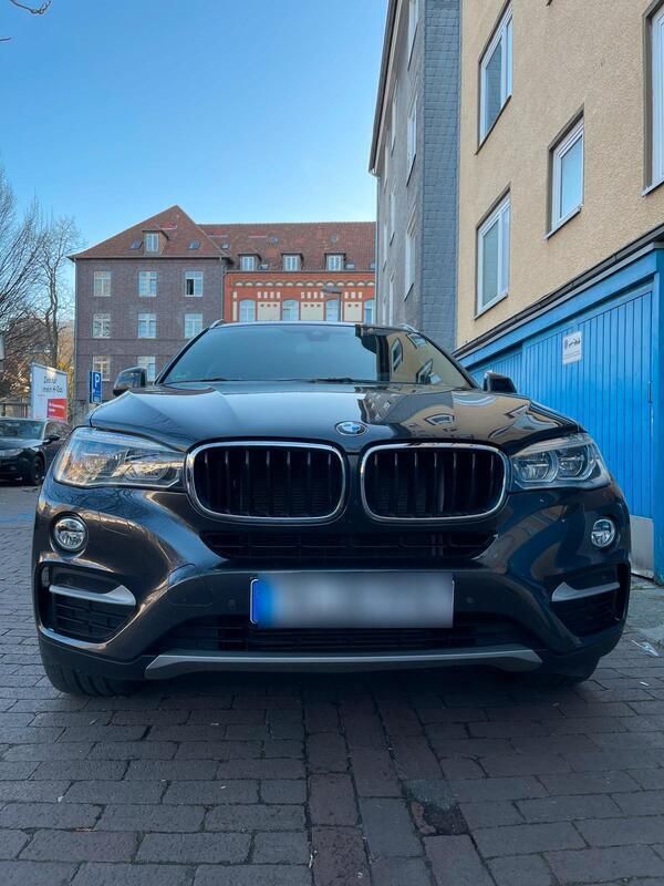 Grau Gebraucht 2015 BMW X6 SUV | 29.800 € - Bild 1/4
