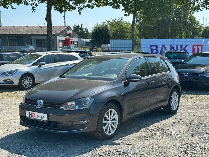 Grau Gebraucht 2015 VW Golf VII LOUNGE Limousine | 9.800 € (Fairer Preis) - Bild 1/4