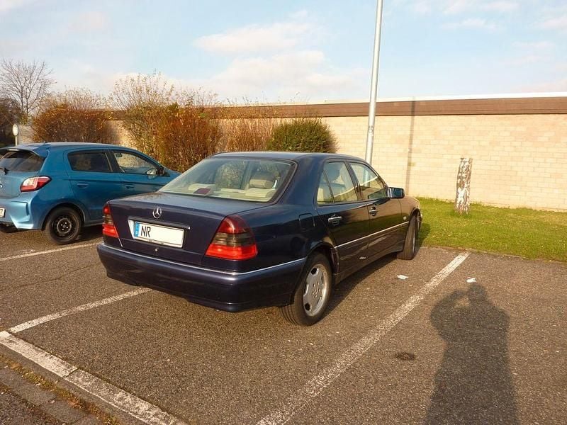 Gebraucht Mercedes C280 Elegance 197 PS (144 kW) 1997 Blau Limousine