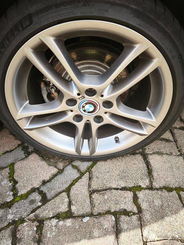 Grau Gebraucht 2011 BMW 118 Cabriolet Cabrio | 10.699 € (Fairer Preis) - Bild 1/4