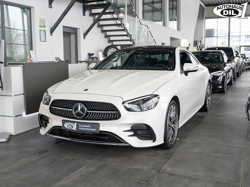 Gebraucht Mercedes E220 AMG 194 PS (142 kW) 2020 Diamantweiss  metalliclack Coupé