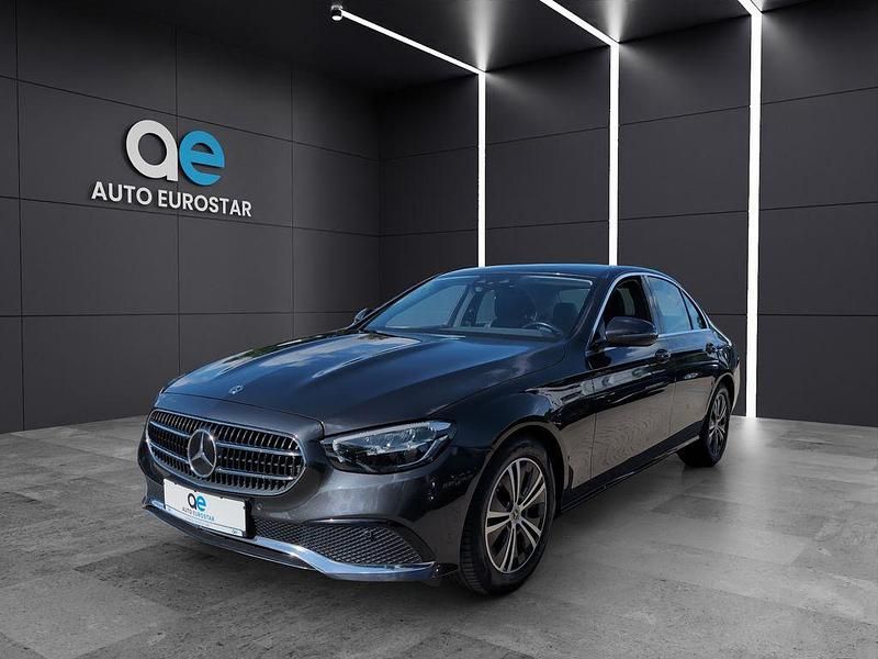 Graphitgrau Gebraucht 2020 Mercedes E220 Avantgarde Limousine | 33.950 € (Etwas zu teuer) - Bild 1/4
