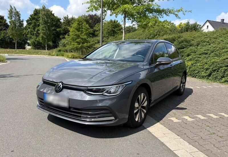 Grau Gebraucht 2024 VW Golf VIII Limousine | 25.900 € (Superpreis) - Bild 1/4