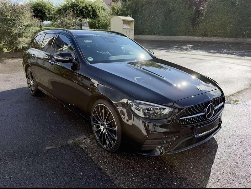 Gebraucht Mercedes E400 330 PS (242 kW) 2021 Schwarz Kombi