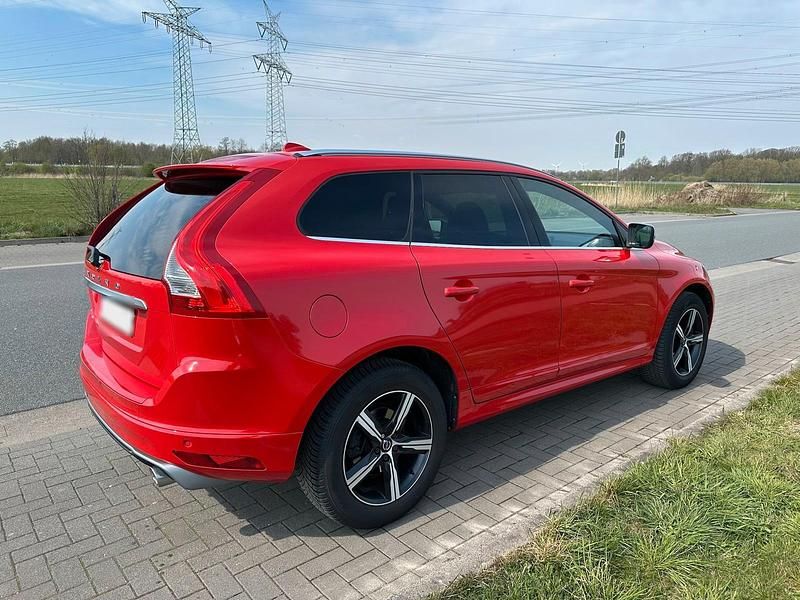 Gebraucht Volvo XC60 R-Design 220 PS (161 kW) 2016 Rot SUV