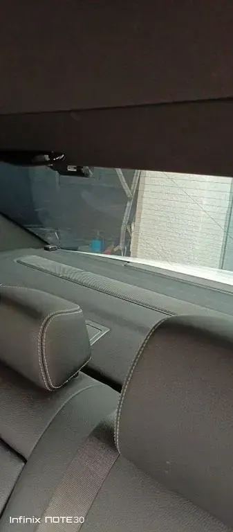 Gebraucht Mercedes E220 Edition 170 PS (125 kW) 2014 Weiß Limousine