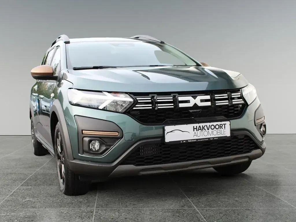 Uusi Dacia Jogger Extreme 110 HP (80 kW) 2025 Harmaa Tila-auto