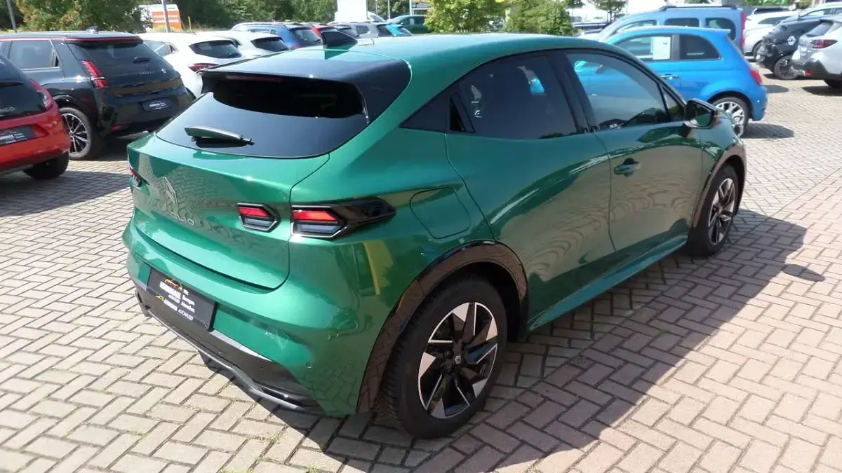 Neu Renault Clio Techno 114 PS (83 kW) 2026 Absolutgrün Kleinwagen