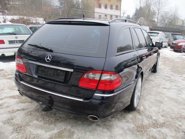 Gebraucht Mercedes E320 305 PS (224 kW) 2006 Schwarz metallic Kombi