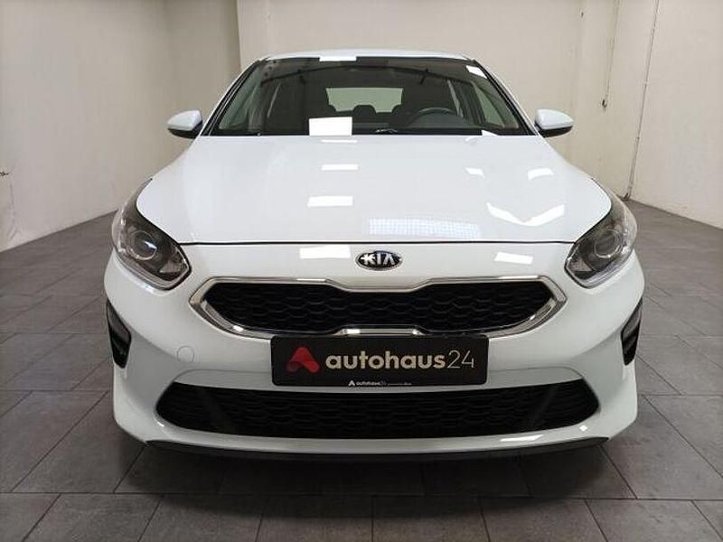 Gebraucht Kia Ceed Edition 7 101 PS (74 kW) 2022 Weiß Kleinwagen