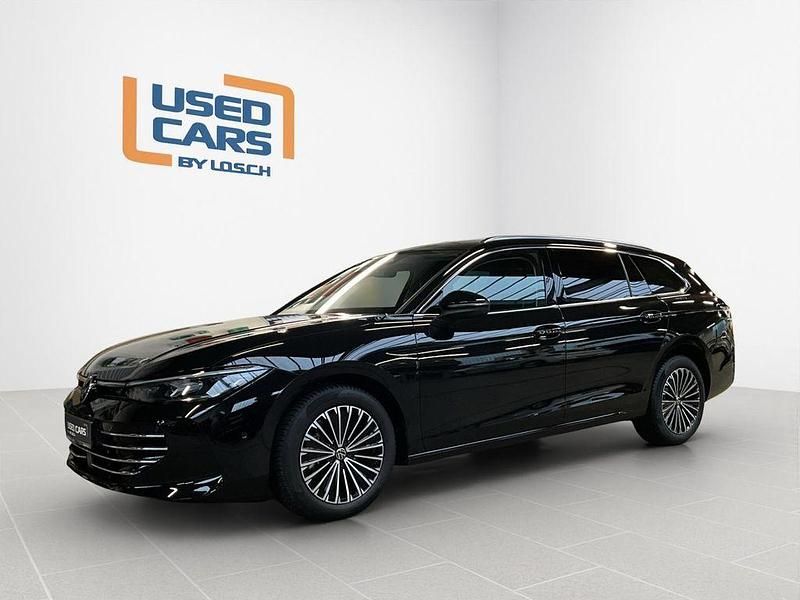 Gebraucht VW Passat Elegance 150 PS (110 kW) 2025 Schwarz Kombi
