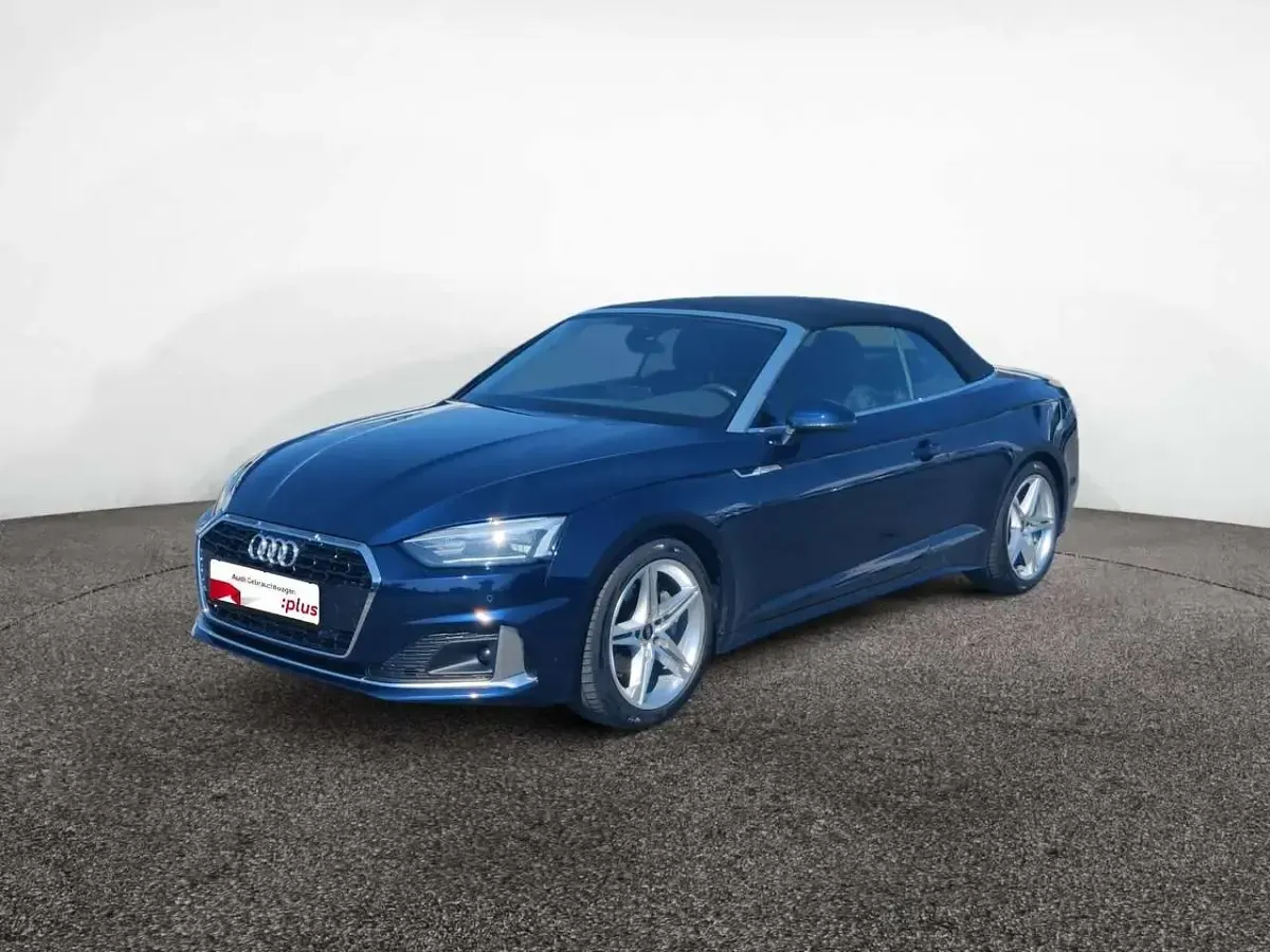 Gebraucht Audi A5 Cabriolet Ambiente 204 PS (150 kW) 2022 Navarrablau metallic Cabrio