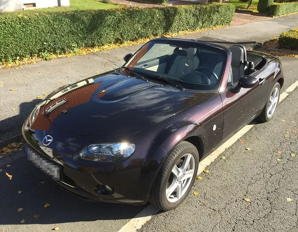 Second-hand Mazda MX5 129 CP (94 kW) 2007 Maro Cabrio