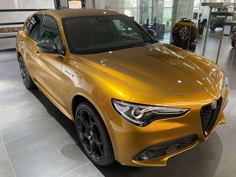 Gebraucht Alfa Romeo Stelvio Ti 209 PS (153 kW) 2022 Gold / ocra lipari SUV