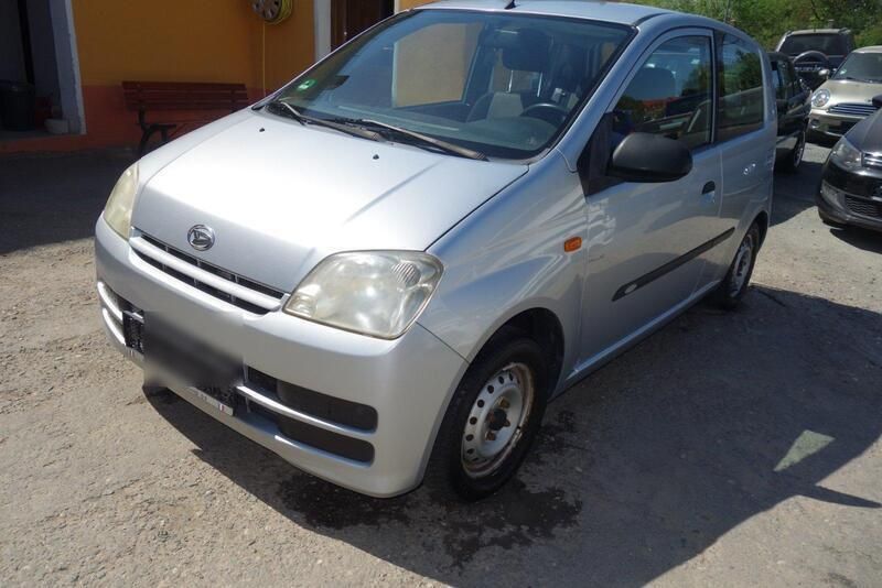 Silber Gebraucht 2006 Daihatsu Cuore Kleinwagen | 2.999 € - Bild 1/4