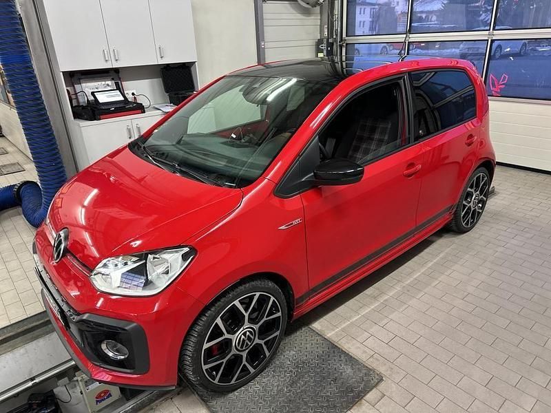 Gebraucht VW up! Beats 116 PS (85 kW) 2021 Rot Kleinwagen