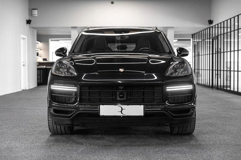 Gebraucht Porsche Cayenne Turbo 549 PS (403 kW) 2018 Schwarz SUV
