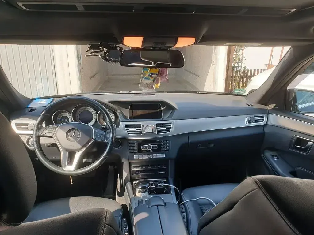 Gebraucht Mercedes E250 Avantgarde 204 PS (150 kW) 2014 Schwarz Kombi