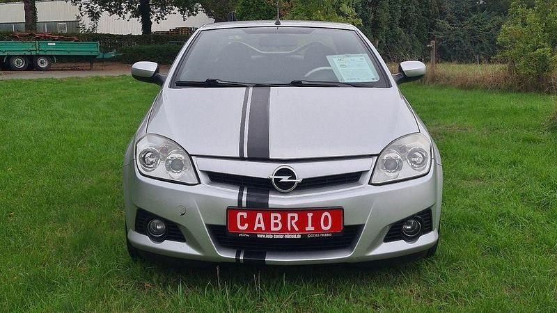 Gebraucht Opel Tigra Enjoy 90 PS (66 kW) 2005 Silber (metallic) Cabrio
