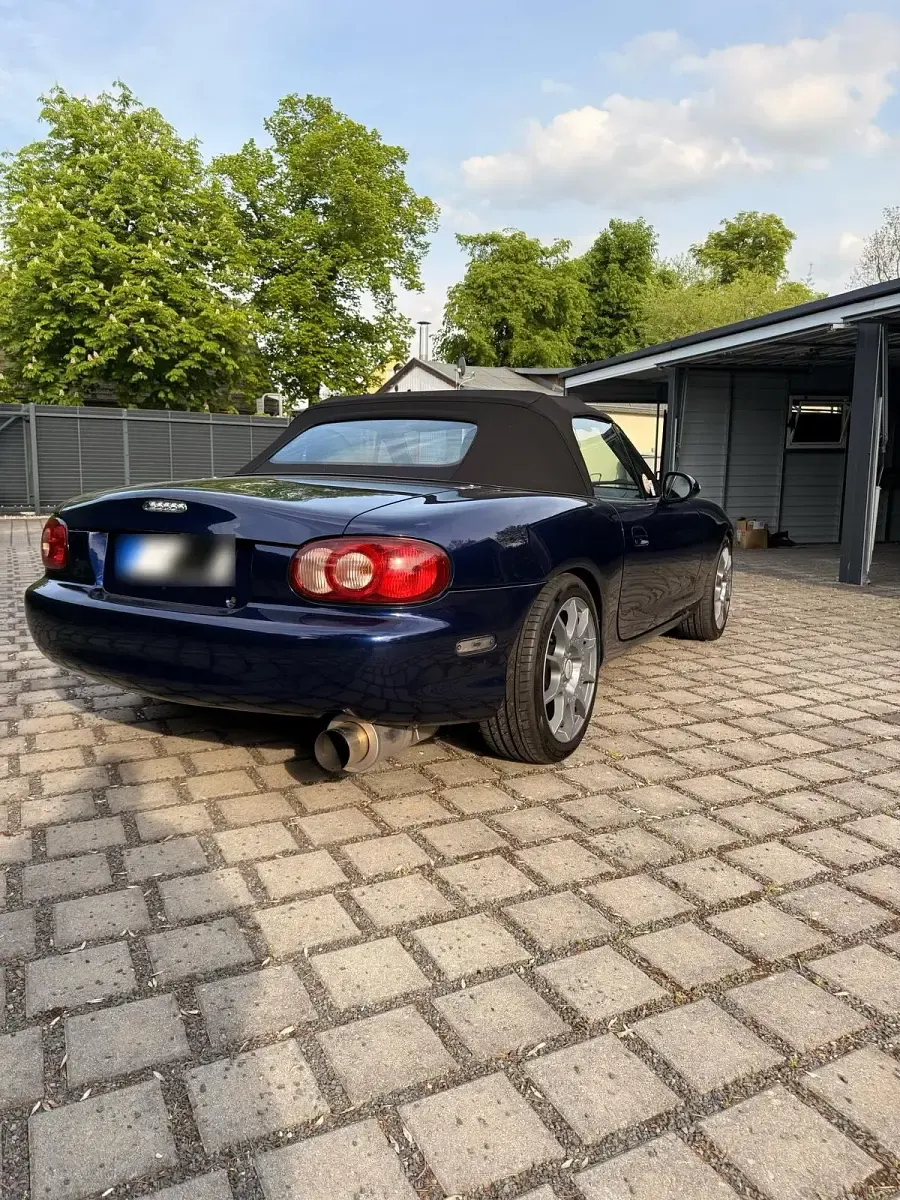 Gebraucht Mazda MX5 110 PS (80 kW) 2003 Blau Cabrio