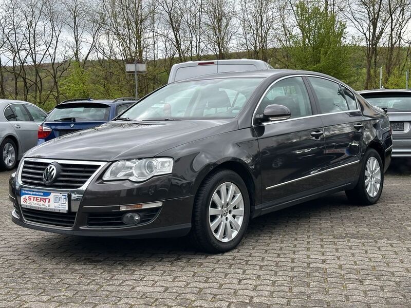 Braun Gebraucht 2009 VW Passat Comfortline Limousine | 5.690 € (Etwas zu teuer) - Bild 1/4
