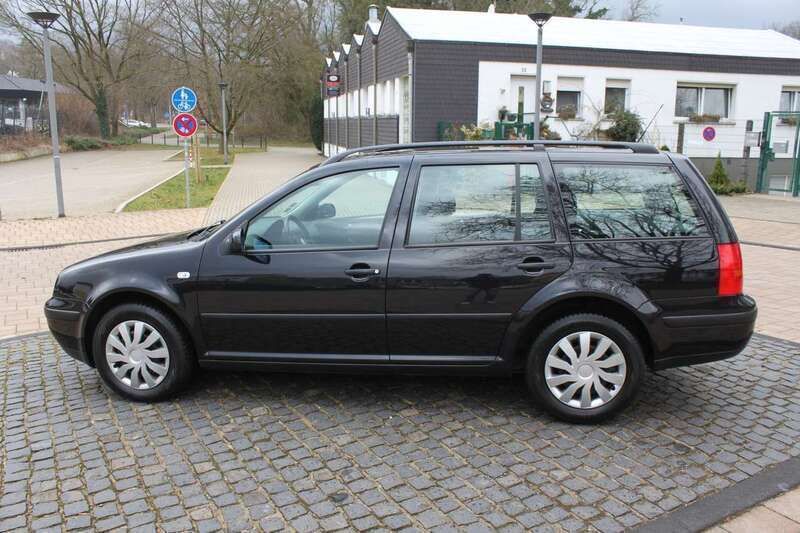 Schwarz Gebraucht 2001 VW Golf IV Edition Kombi | 2.650 € (Etwas zu teuer) - Bild 1/4