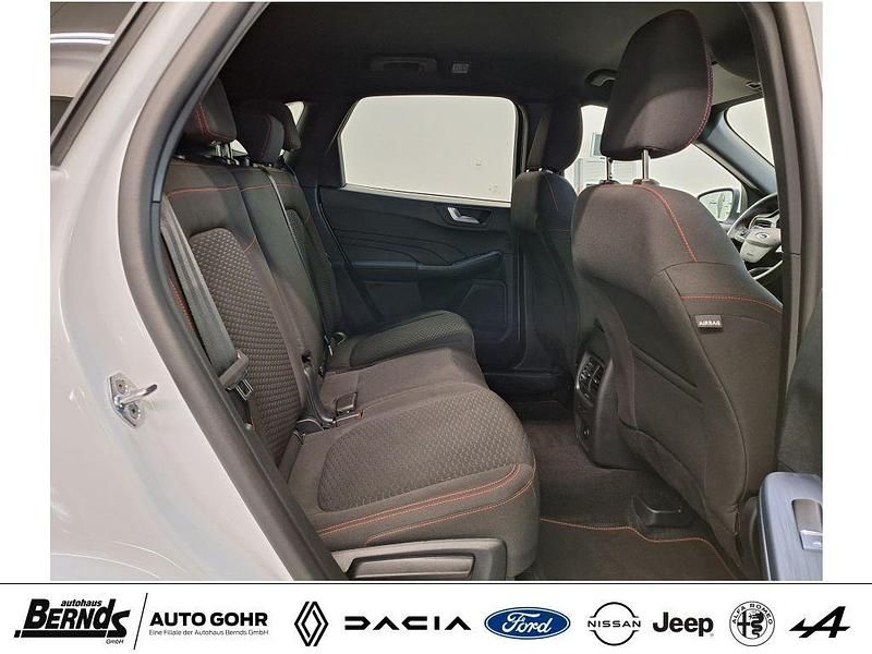 Gebraucht Ford Kuga ST-Line 186 PS (136 kW) 2024 Frozen white SUV