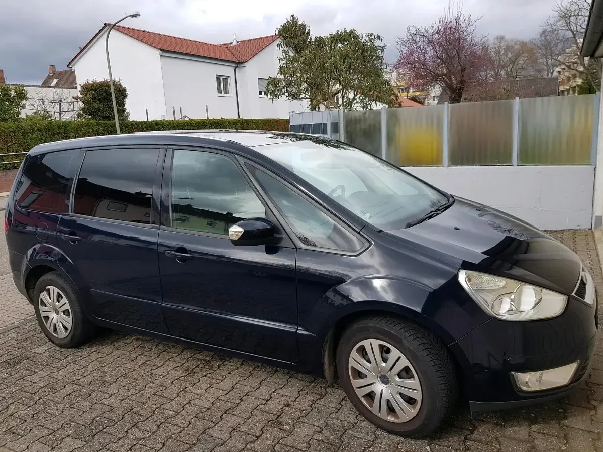 Używany Ford Galaxy 140 KM (102 kW) 2007 Niebieski Minivan