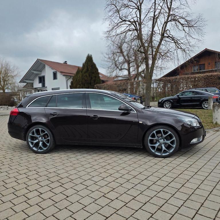 Gebraucht Opel Insignia Innovation 194 PS (142 kW) 2012 Braun Kombi