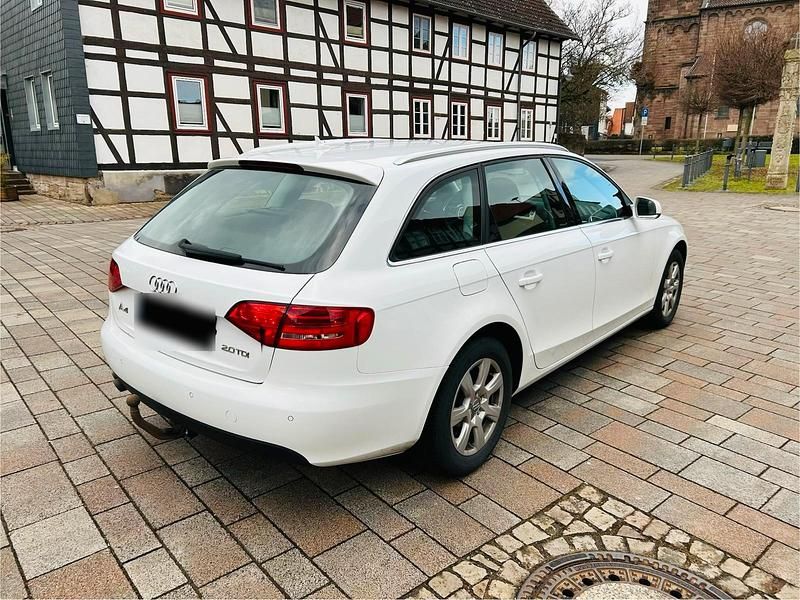 Gebraucht Audi A4 143 PS (105 kW) 2009 Weiß Kombi
