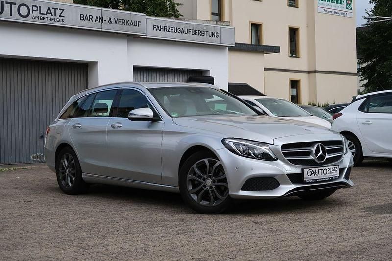 Silber Gebraucht 2016 Mercedes C180 Kombi | 17.650 € (Etwas zu teuer) - Bild 1/4