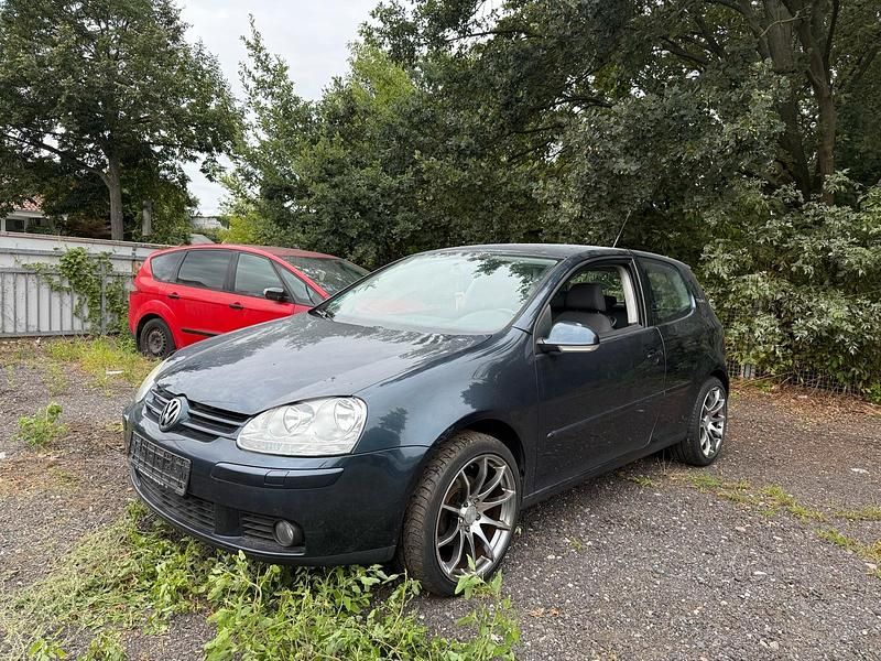 Blau Gebraucht 2007 VW Golf V Kleinwagen | 2.850 € (Fairer Preis) - Bild 1/4