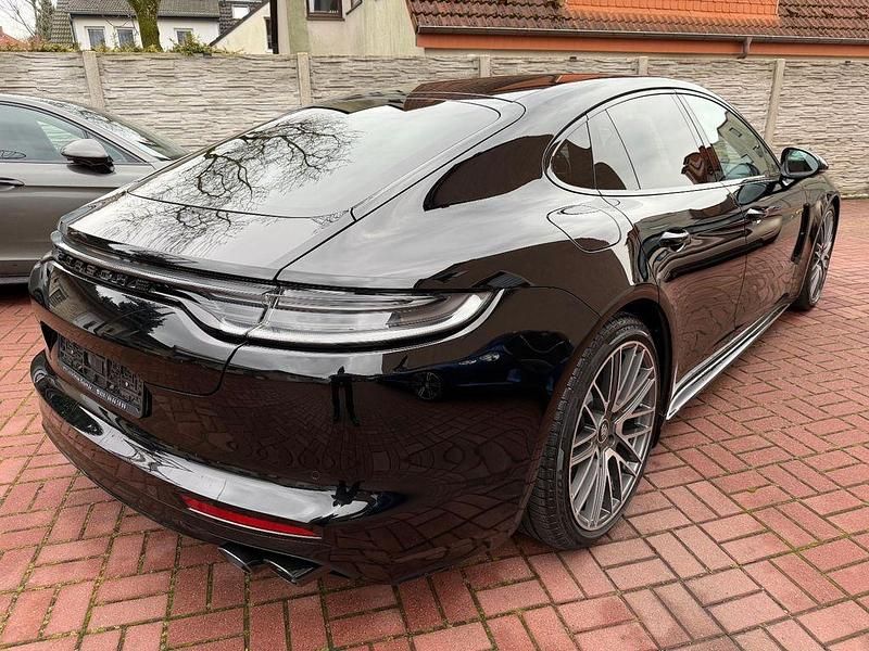 Gebraucht Porsche Panamera 4S 560 PS (411 kW) 2021 Tiefschwarz Limousine