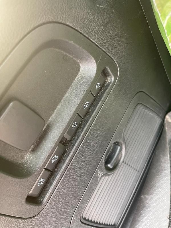 Blau Gebraucht 2019 Ford S-MAX S Van / Kleinbus | 24.950 € (Etwas zu teuer) - Bild 1/4