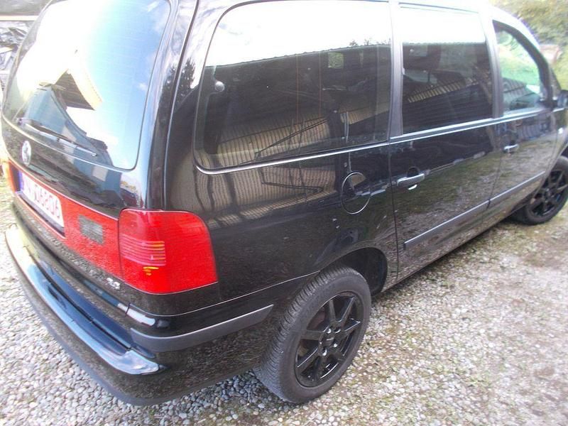 Gebraucht VW Sharan 116 PS (85 kW) 2003 Schwarz Van / Kleinbus