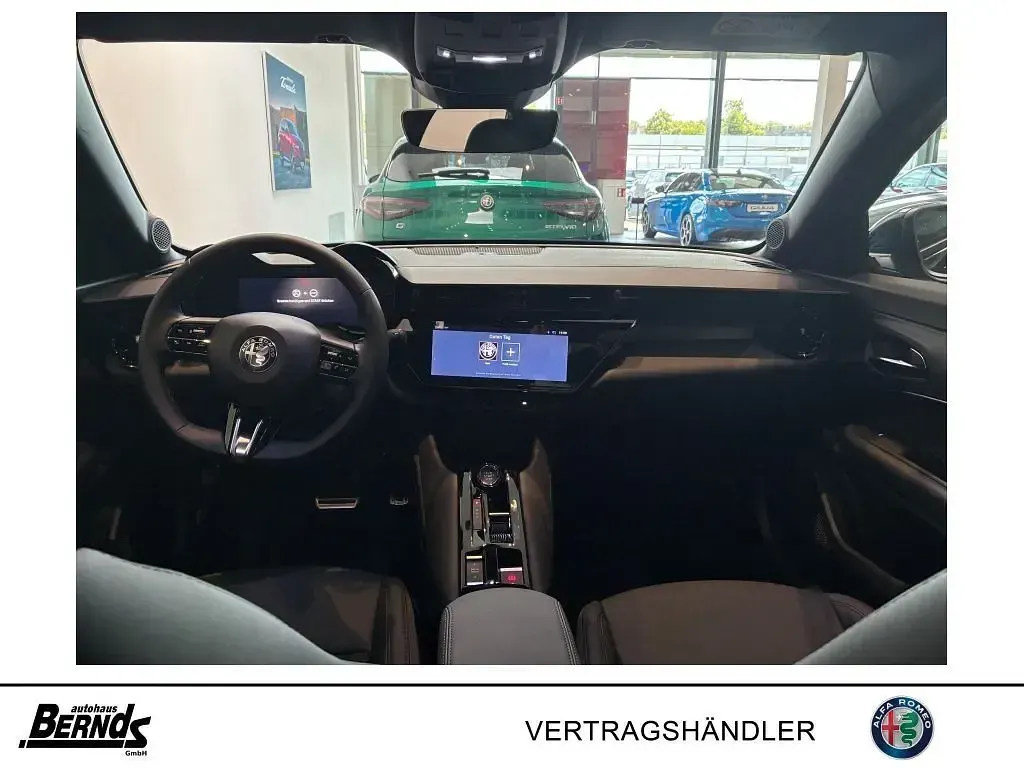 Neu Alfa Romeo GT Junior Ti 136 PS (100 kW) 2026 Schwarz Limousine