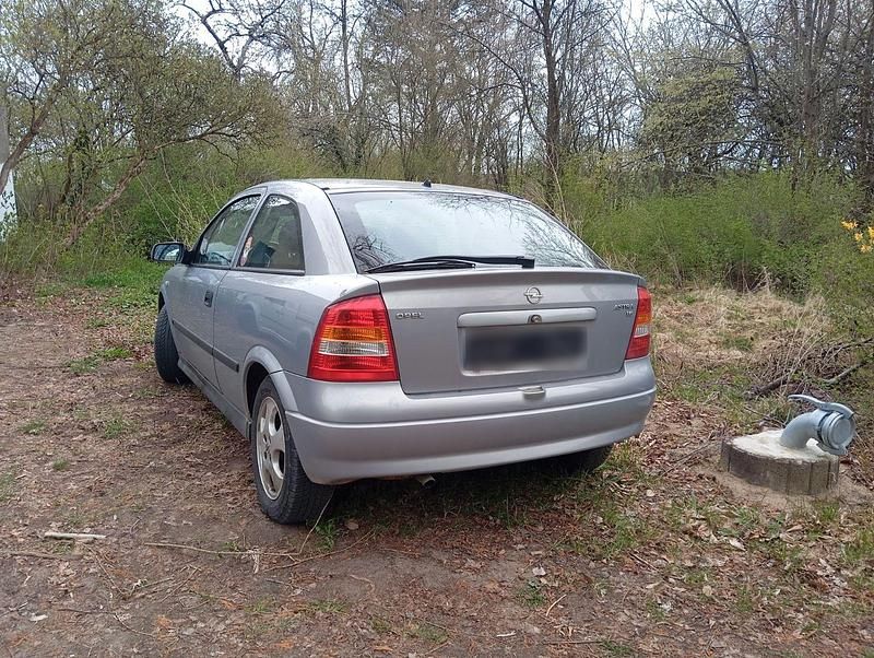 Gebraucht Opel Astra Edition 75 PS (55 kW) 2000 Silber Kleinwagen