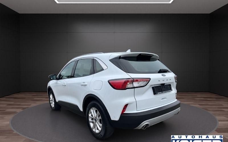 Gebraucht Ford Kuga Titanium 224 PS (164 kW) 2022 Weiß SUV