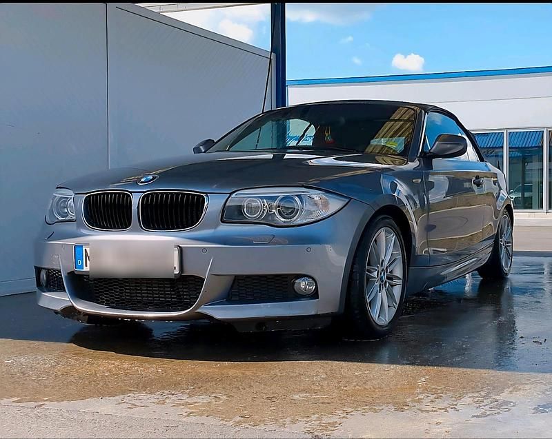 Grau Gebraucht 2011 BMW 123 Cabriolet M Sport Cabrio | 7.250 € (Guter Preis) - Bild 1/4