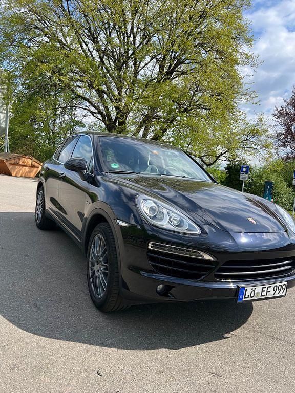 Second-hand Porsche Cayenne 245 CP (180 kW) 2012 Negru SUV