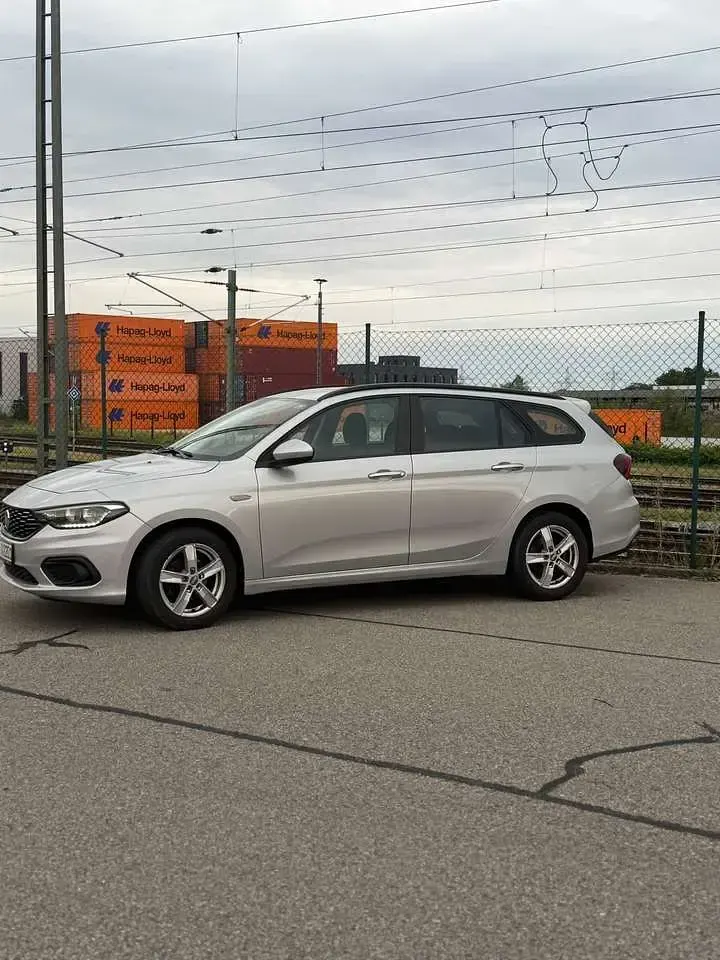 Gebraucht Fiat Tipo Easy 120 PS (88 kW) 2017 Kombi