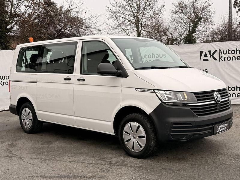 Gebraucht VW Caravelle Trendline 110 PS (80 kW) 2021 Candyweiß Van / Kleinbus