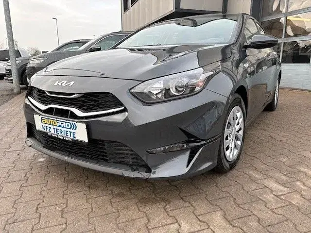 Gebraucht Kia Ceed Edition 7 101 PS (74 kW) 2023 Grau Kleinwagen
