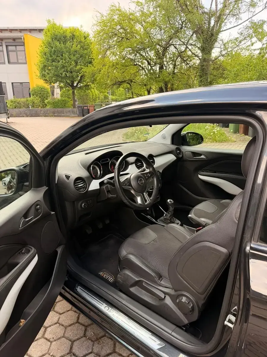 Gebraucht Opel Adam Glam 87 PS (63 kW) 2013 Schwarz Kleinwagen