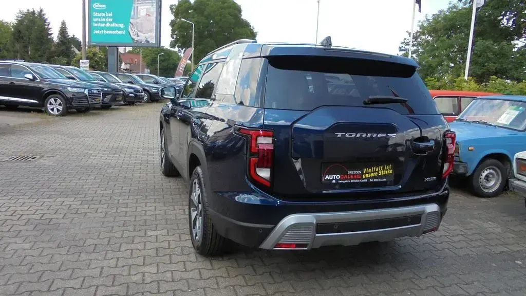Neu KGM Torres 163 PS (119 kW) 2026 Blau SUV