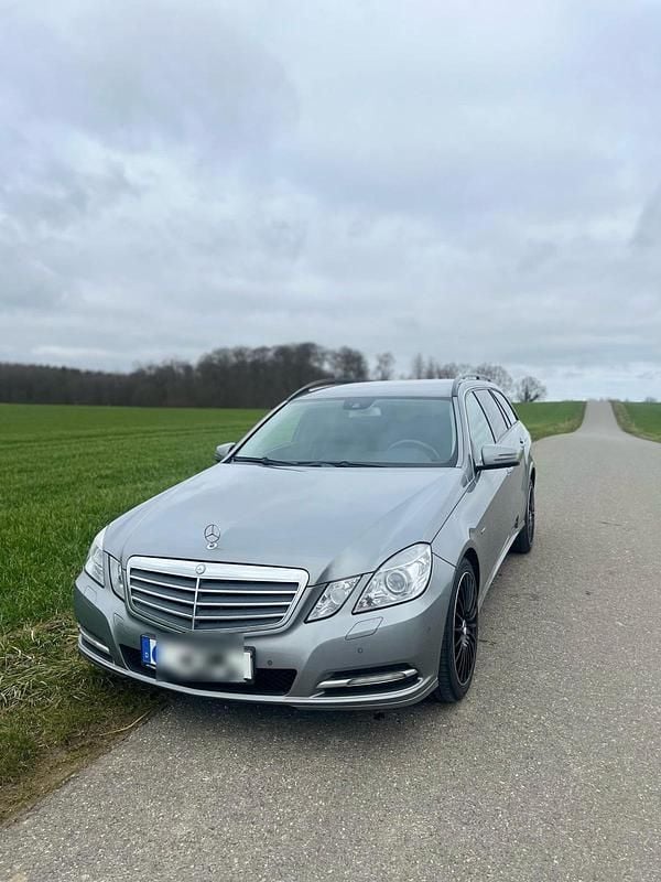 Gebraucht 2010 Mercedes E220 Kombi | 4.999 € (Fairer Preis) - Bild 1/4