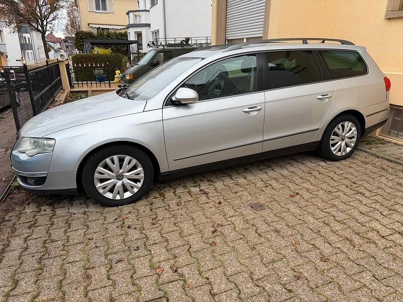 Silber Gebraucht 2007 VW Passat Kombi | 1.550 € (Superpreis) - Bild 1/4